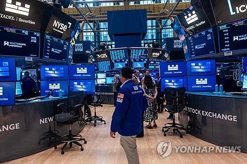 뉴욕 증시, 인공지능 관련주 조정과 고용지표 발표 주목