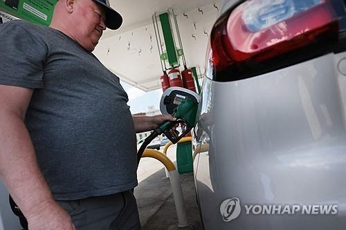 미국-이란 협상 불확실성에 국제 유가 1% 이상 상승