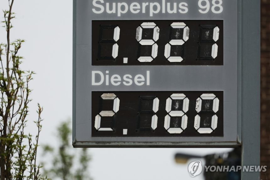 유로존 물가 3.2% 상승, ECB 금리 인상 압력 가중