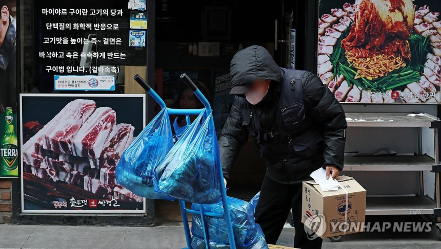 고령층, 다중채무 증가세 뚜렷... 대출 의존도 심화