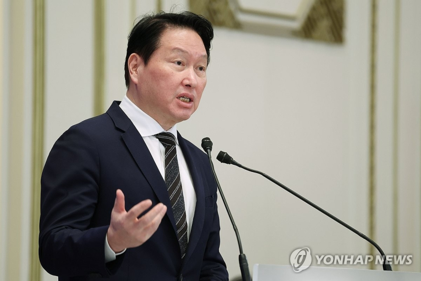 SK그룹, 반도체와 AI 데이터센터에 2천조원 투자…한국 AI 산업 전환점 선언