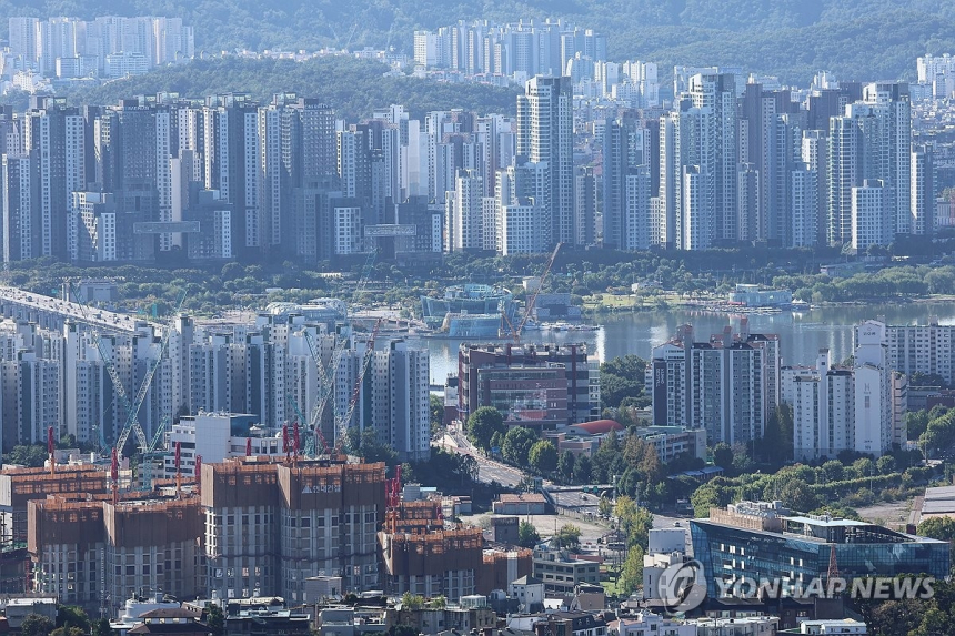 서울 초고가 아파트, 보유세 사상 최고치 경신