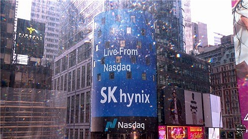 SK하이닉스, 미국 나스닥 '블록버스터' 상장…해외 기업들, 미국 진출 재점화
