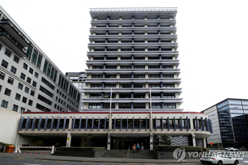  뉴질랜드, 중동 압력에 3년 만에 금리 인상…물가 불안 진정책 / 연합뉴스 