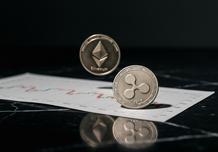 XRP 낙관론 5주 최고…가격은 약세, 1달러 지지선 분기점 되나