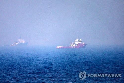 트럼프의 이란 해상 봉쇄 재개... 중동 긴장에 유가 급등