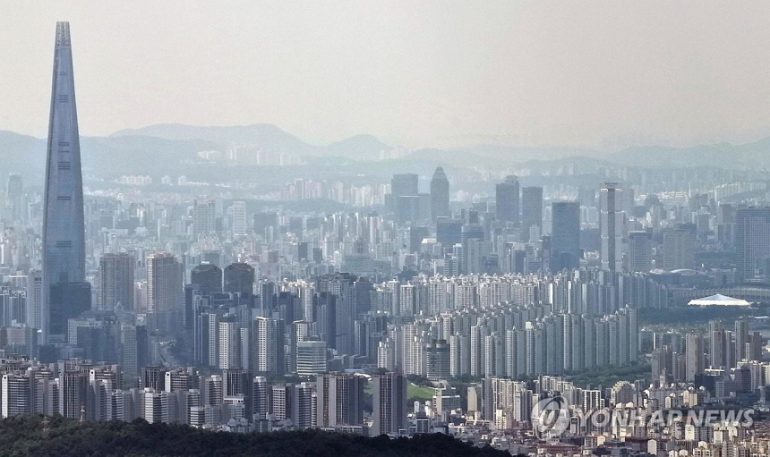 정부 세제개편안 발표에 강남 주택시장 '안갯속'...급매물 증가와 세입자 불안