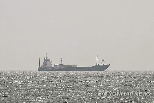 트럼프, 이란 공습 취소로 유가 5% 급락…중동 긴장 완화