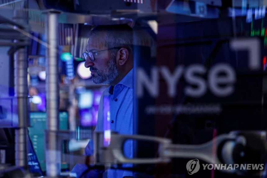 미국 증시 안정적인 물가에 상승 출발, 연준 금리 인상 확률 하락