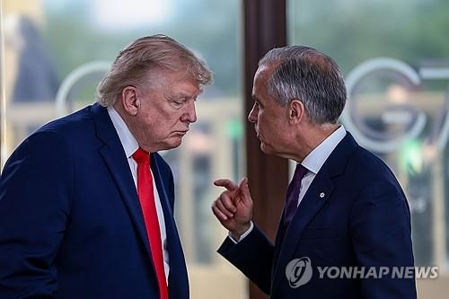 캐나다-미국, 관세 갈등 완화 향한 잠정합의 논의