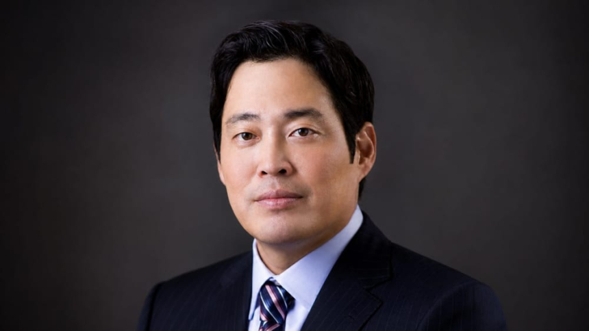 정용진 상여 28% 늘자 성과보수 비판 나왔다