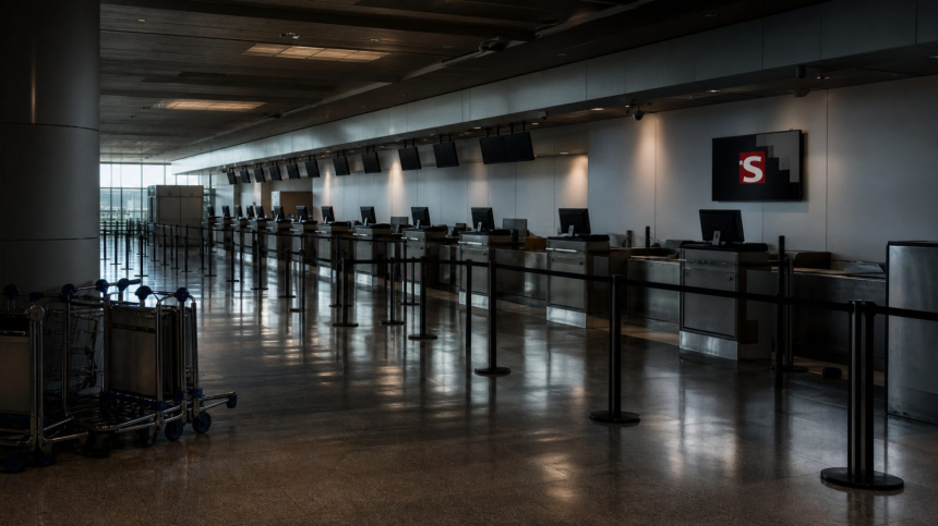 스피릿항공, 운항 중단하고 전편 취소