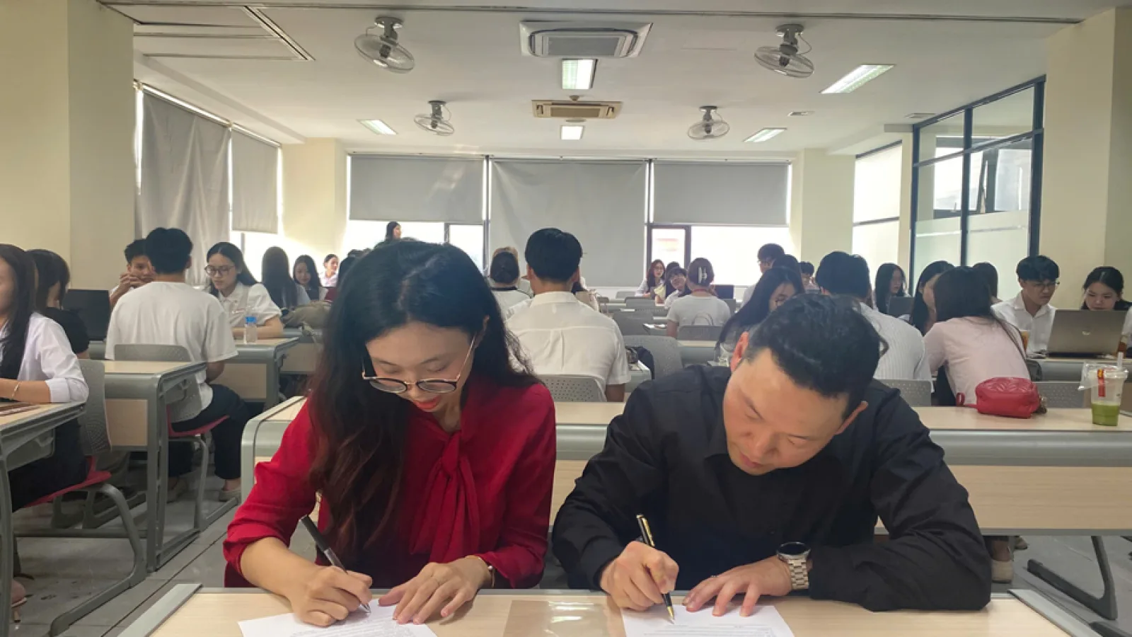 업루트컴퍼니, 베트남 외상대 증권투자클럽과 디지털 자산 교육·컨설팅... - 뉴스 썸네일 이미지